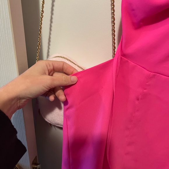 Superdown Aimey one shoulder hot pink romper NWT - Picture 6 of 11